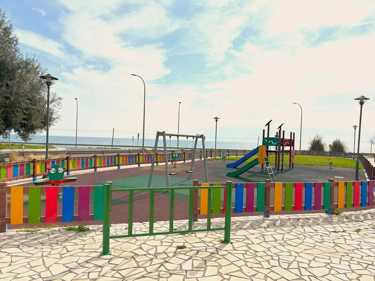 Evans Realty Bu Adosado & Aparcamiento & Piscina & Padel Almayate Alto 0*,  Spanien